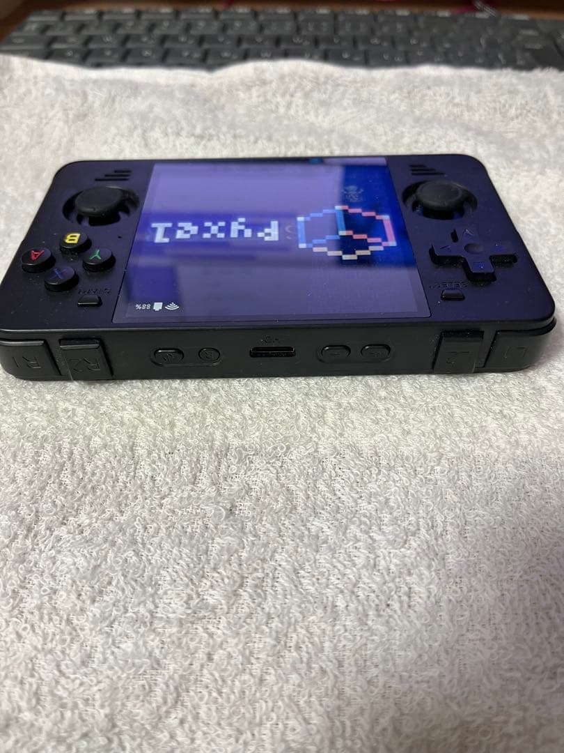 Powkiddy RGB30 BLACK （システム導入済み）