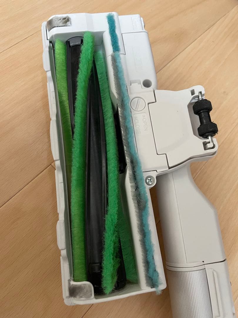 SHARP RACTIVE AIR 充電式コードレス掃除機　ラクティブエア