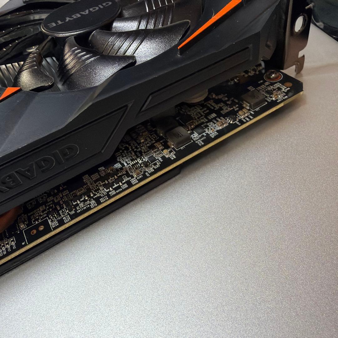 グラフィックボード・グラボ・ビデオカード GIGABYTE GV-N-1060WF20C-6GD GTX1060 6GB