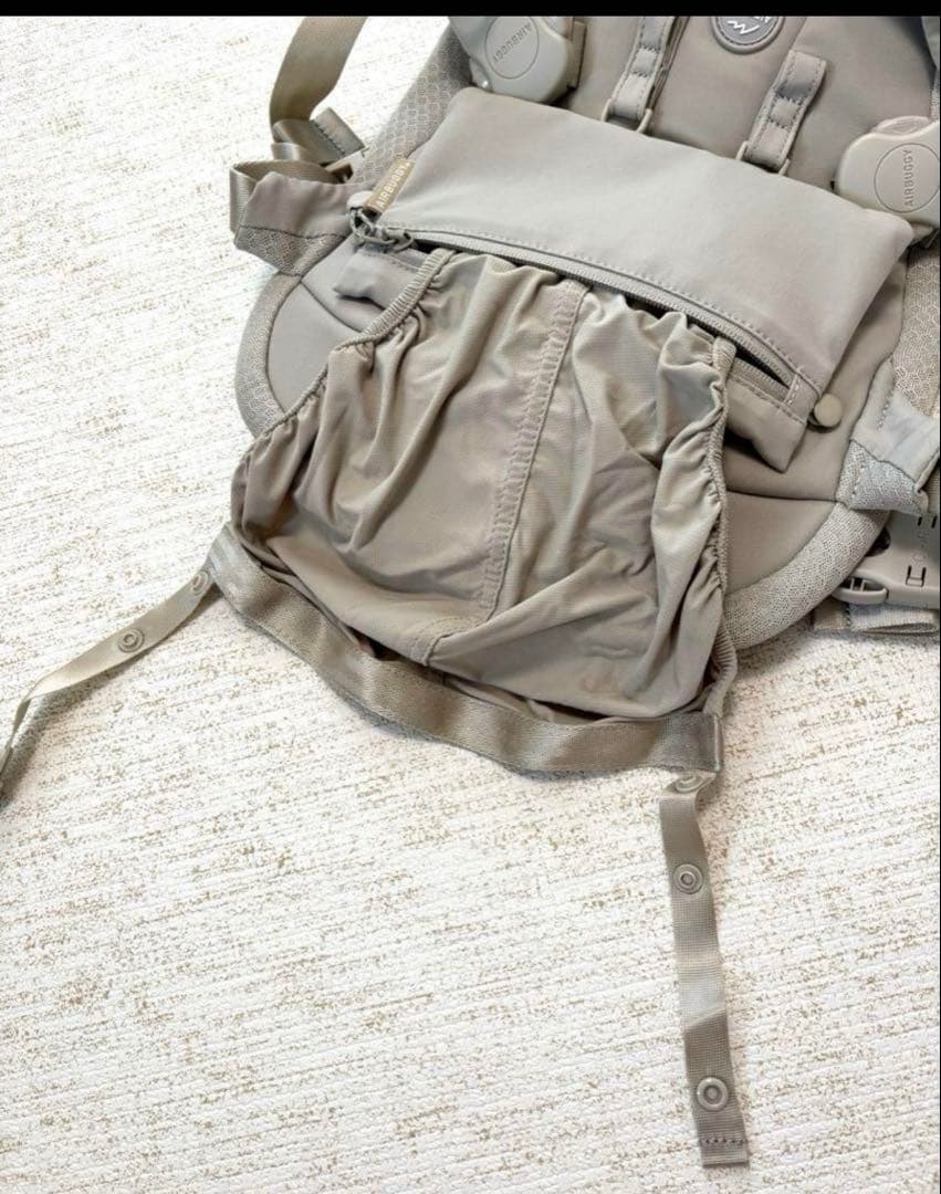 【美品】AIRBUGGYエアバギー ベビーキャリア抱っこ紐サンドアッシュ