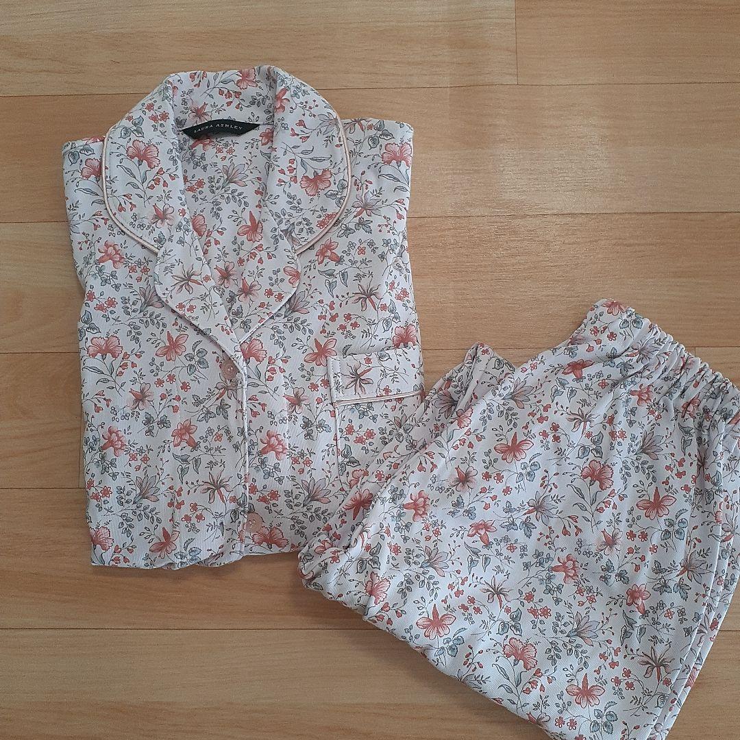 LAURA ASHLEY フローラルパジャマセット