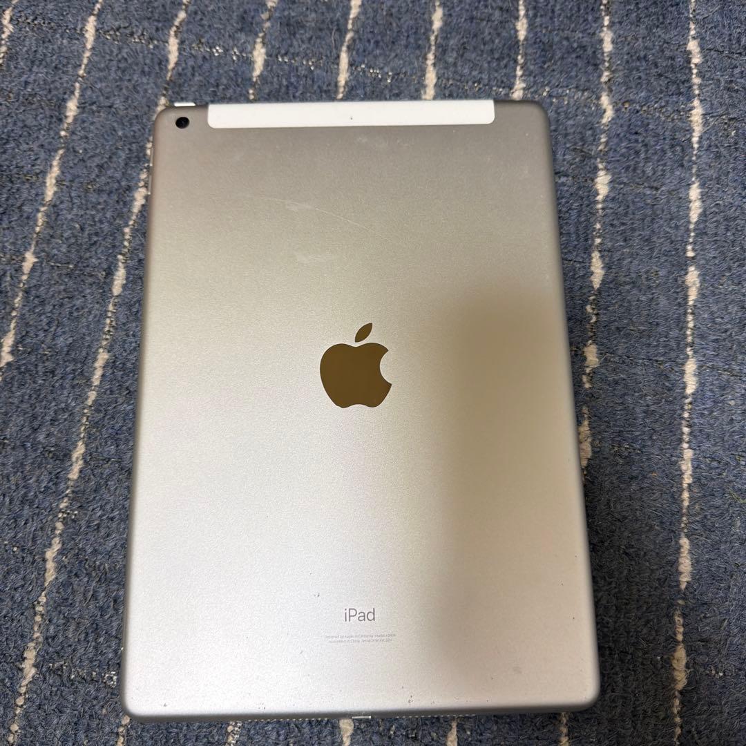 8*0様 Apple iPad 本体 第9世代 キーボードカバー付き