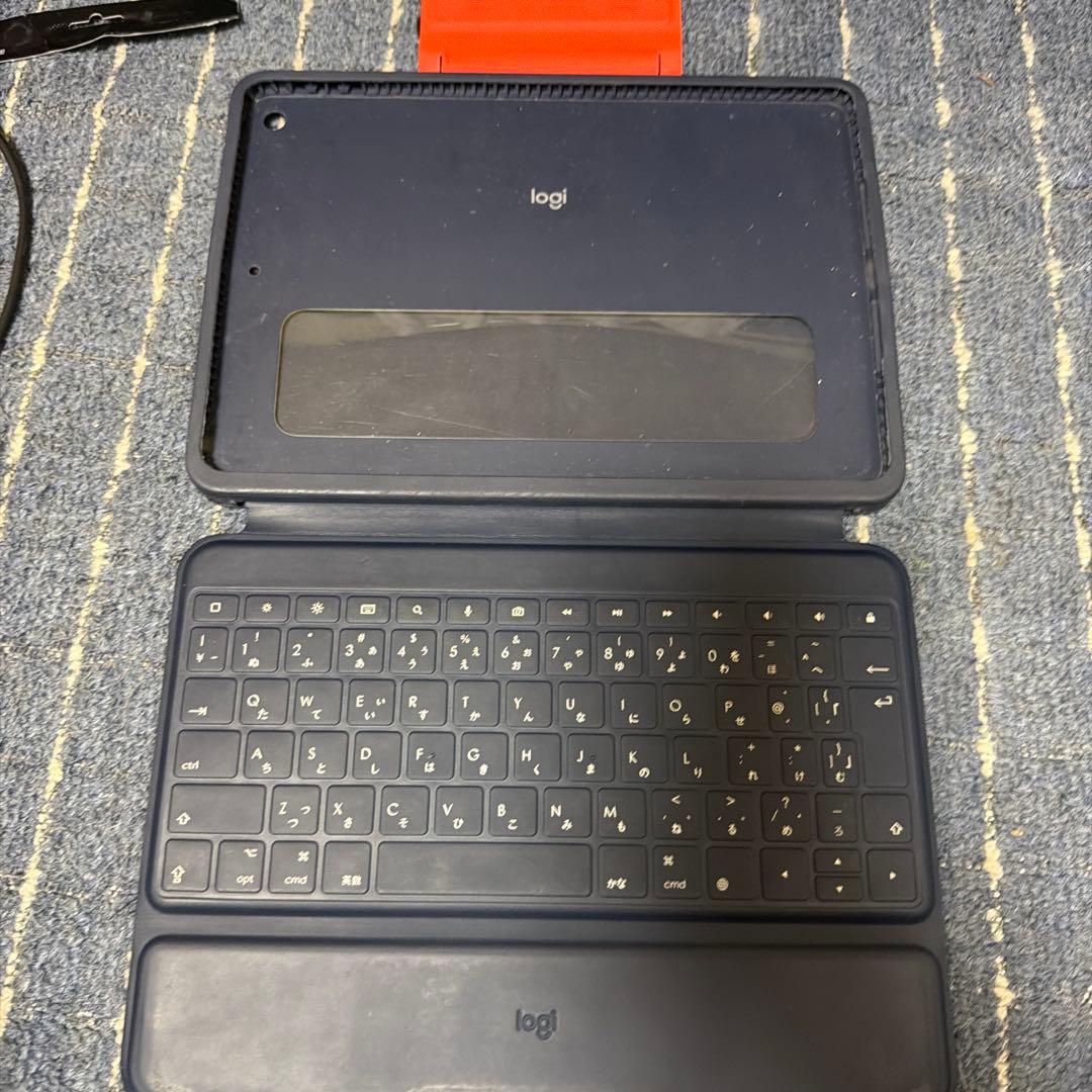 8*0様 Apple iPad 本体 第9世代 キーボードカバー付き