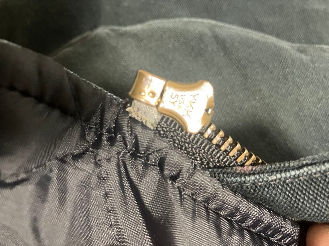 アメリカ製　Carhartt ブラック ベスト　フェード