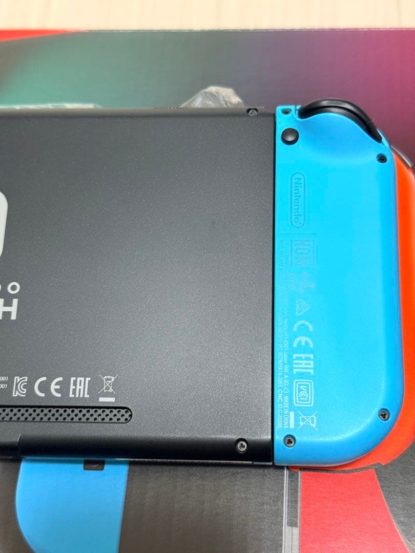 任天堂Switch 本体　美品