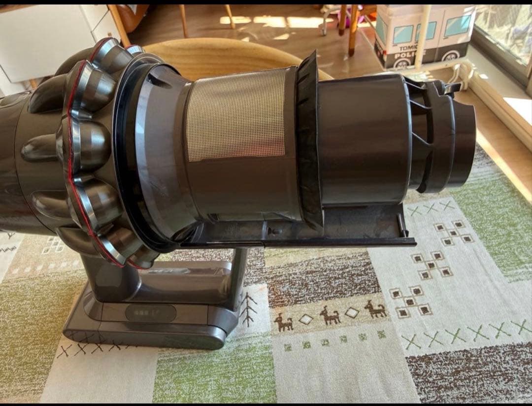Dyson ダイソン V10 SV12 コードレスクリーナー　動作確認済