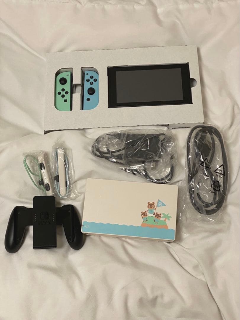 値下げ！Nintendo Switch 本体　あつまれ どうぶつの森デザイン