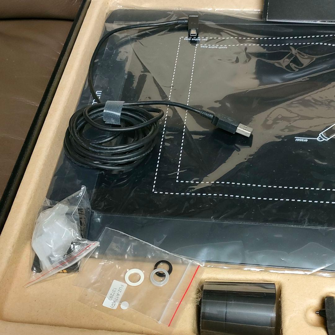 ワコムペンタブレット intuos pro Large Lサイズ PTH-851