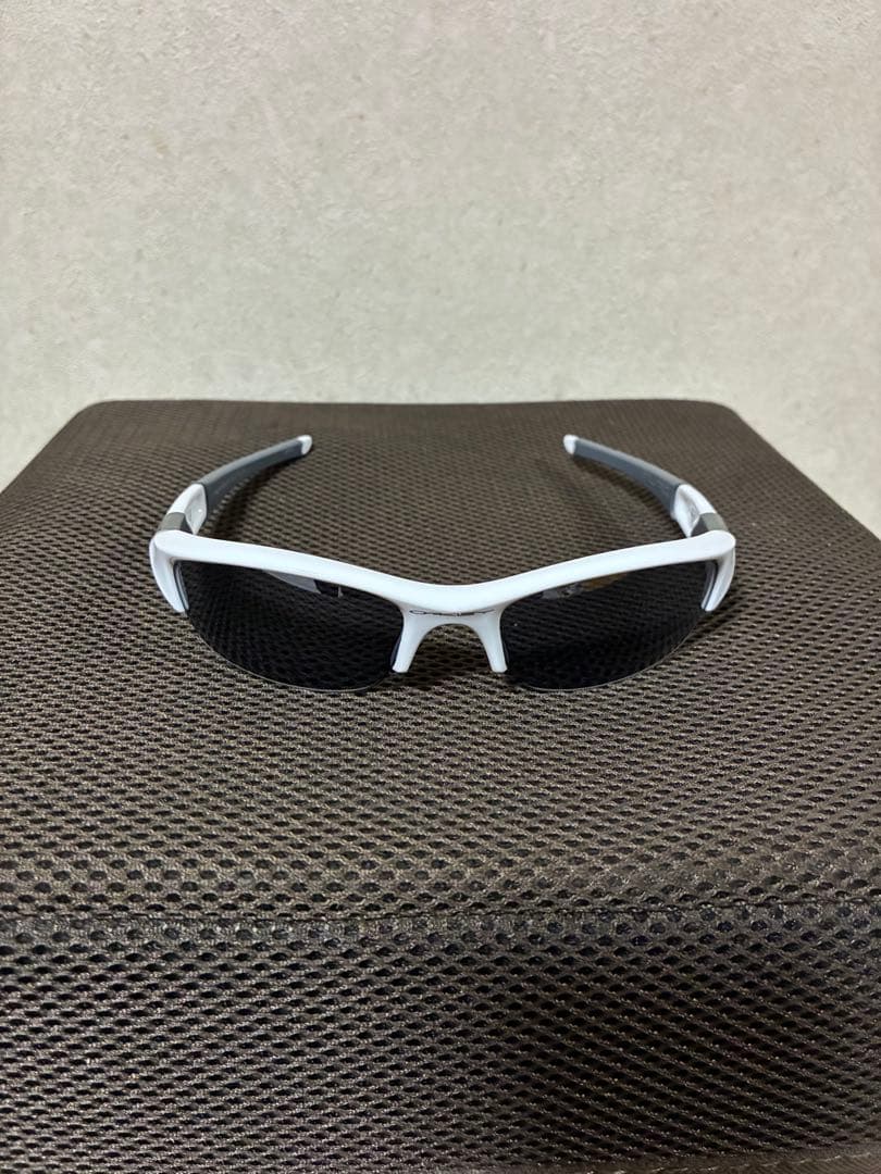 Oakley FLAK JACKETスポーツサングラス ホワイト/グレー