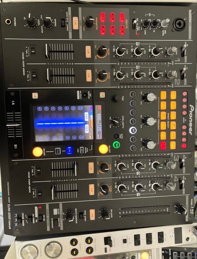DJM2000nexus【Pioneer DJ】2015年製　美品　外箱付き