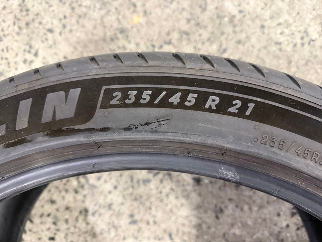 Tomozosan 235/45R21 ミシュランタイヤ　1本