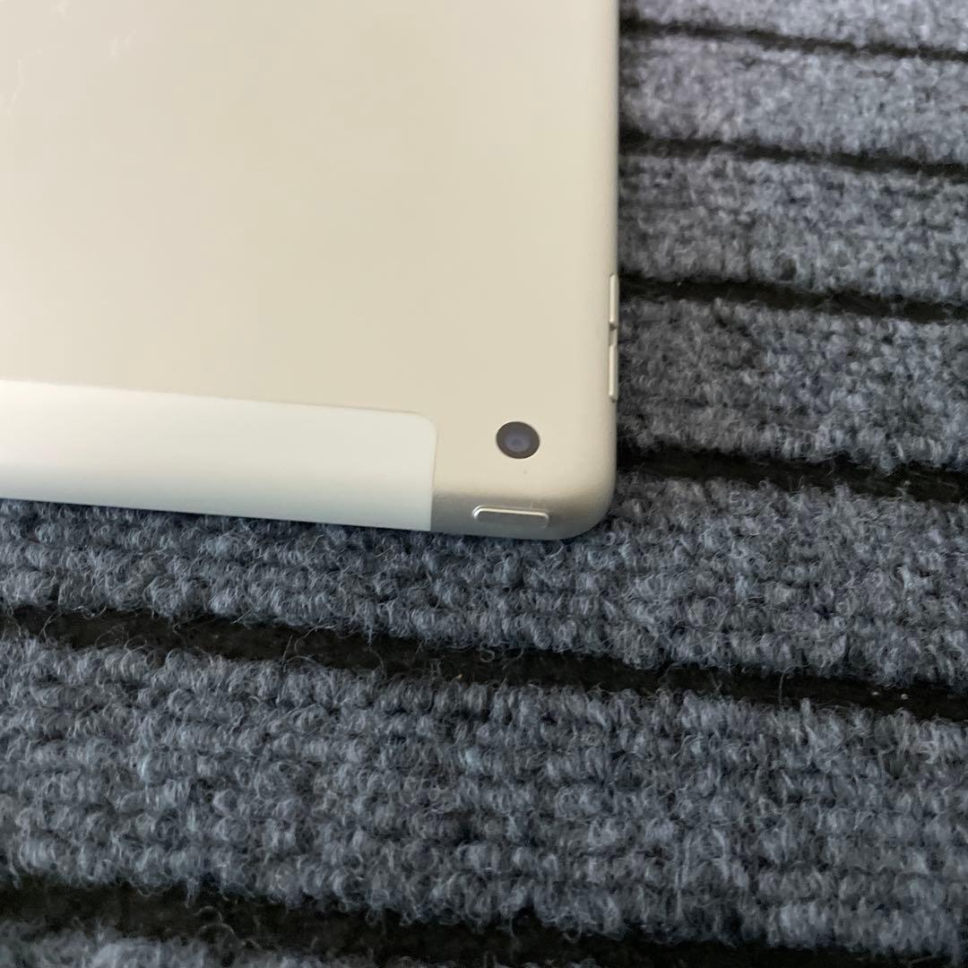5 iPad 7世代 128GB SIMフリー シルバー