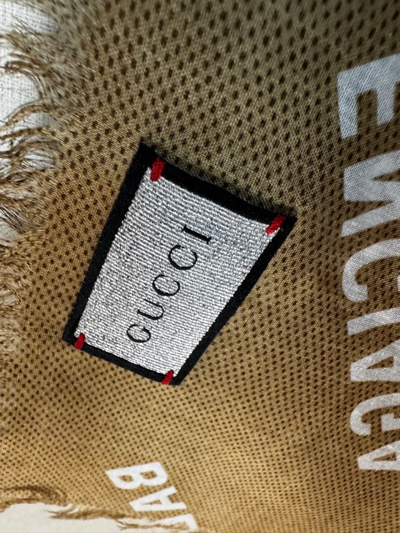 GUCCI BALENCIAGAロゴストール