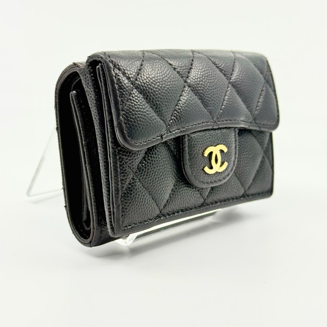 小梅　　　　 CHANEL 　三つ折り財布