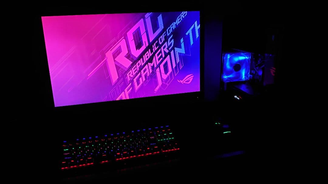 たりゅう i3 R9 390X 16GB 512GB 144hz