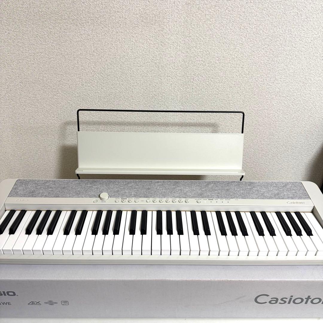 ぷ*ん様 25年製 カシオ CASIO キーボード 61鍵盤 CT-S1 WE