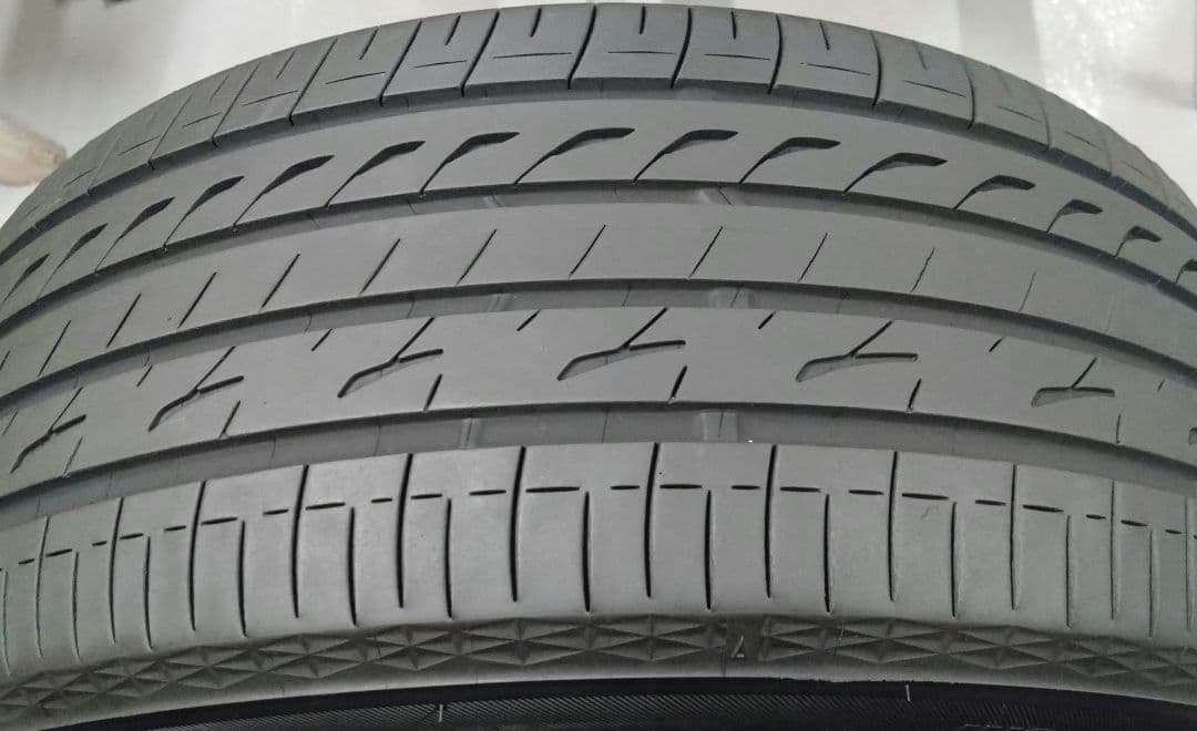 送料込 225/50R17 ブリヂストン REGNO GR-XⅢ 2024年