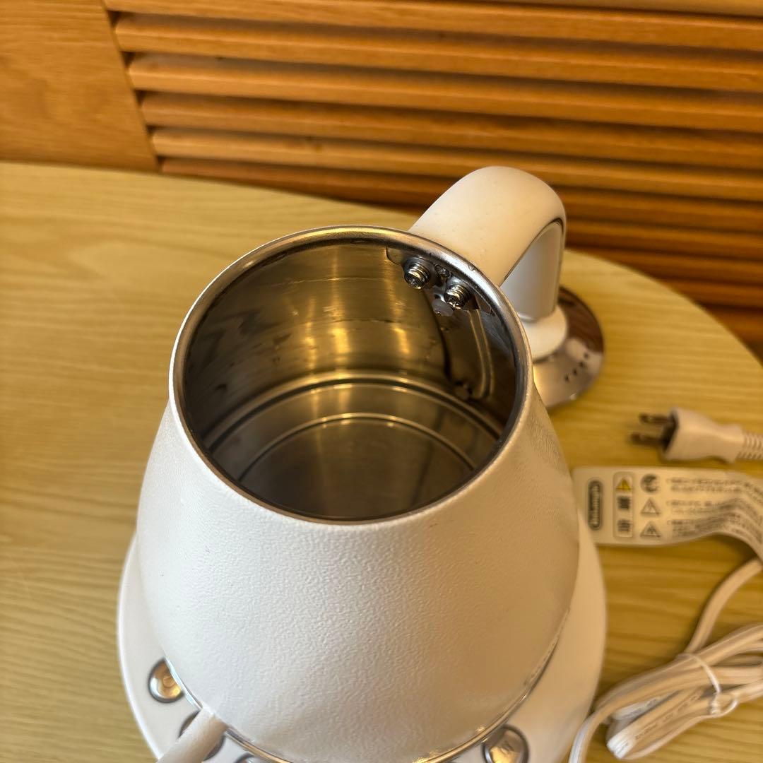 デロンギ 電気カフェケトル ホワイト