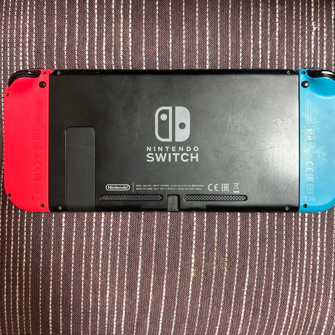 Nintendo Switch 本体 青と赤のJoy-Con
