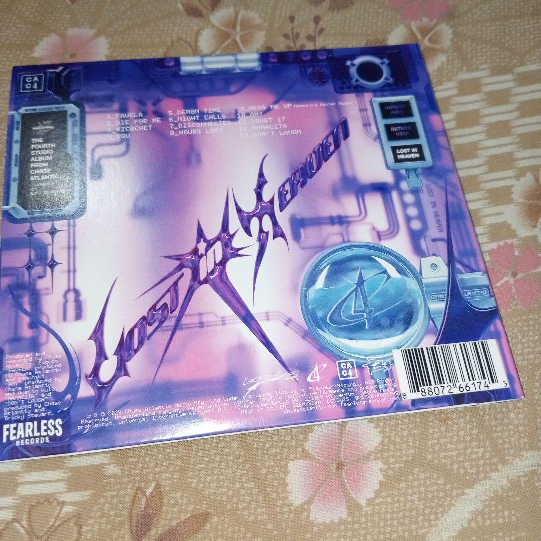 直筆サイン入 CHASE ATLANTIC LOST IN HEAVEN