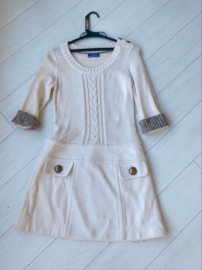 【美品38】バーバリーブルーレーベル ニット切替ワンピース アイボリー 金ボタン