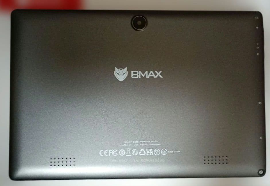 BMAX Androidタブレット本体 I9 Plus＋ケース