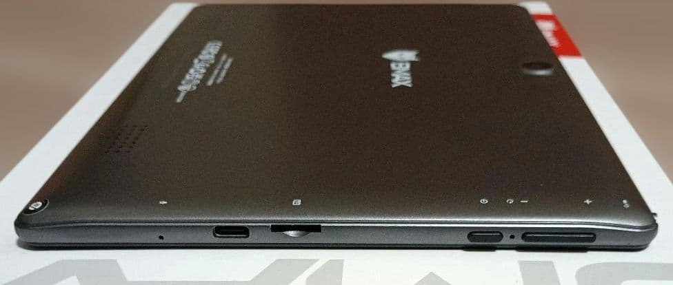 BMAX Androidタブレット本体 I9 Plus＋ケース