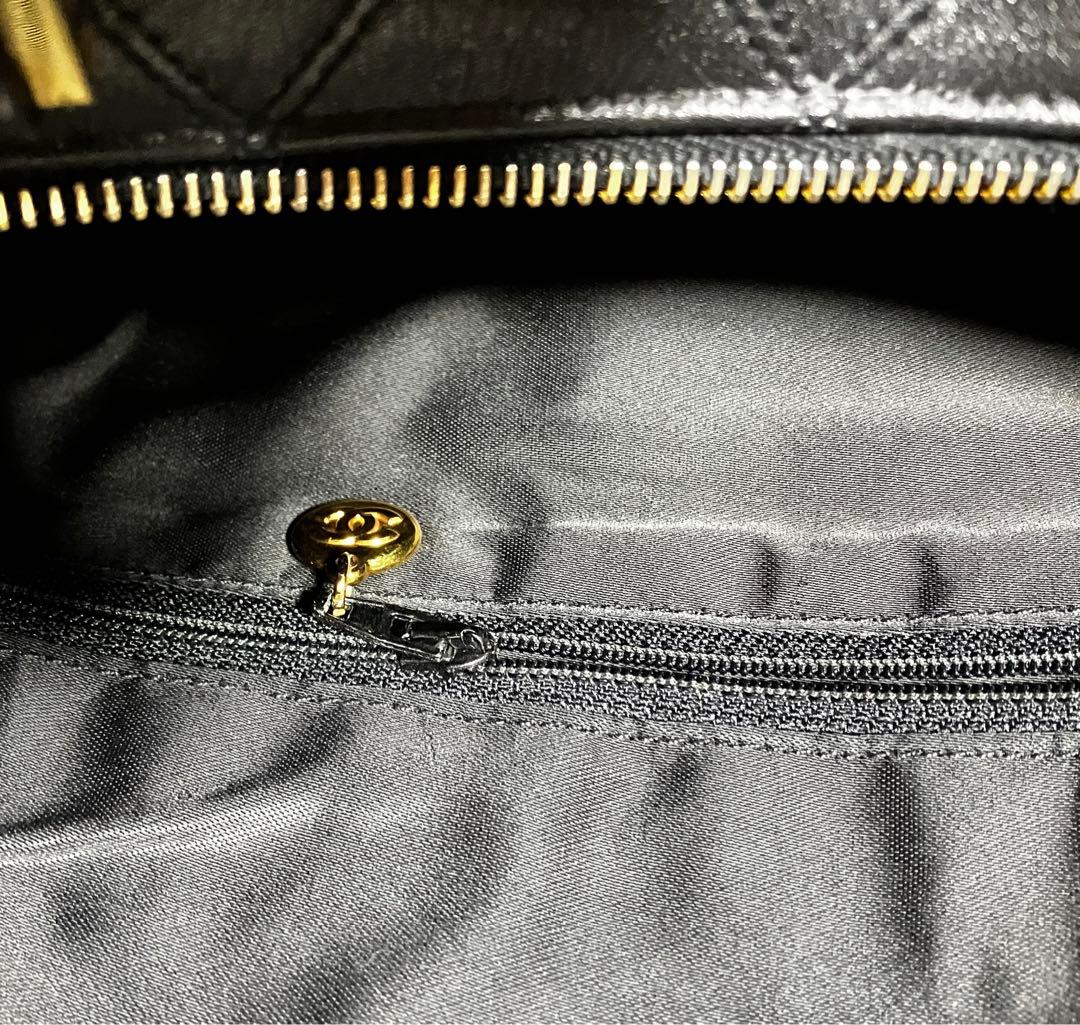 CHANEL ボストンバック肩紐付き