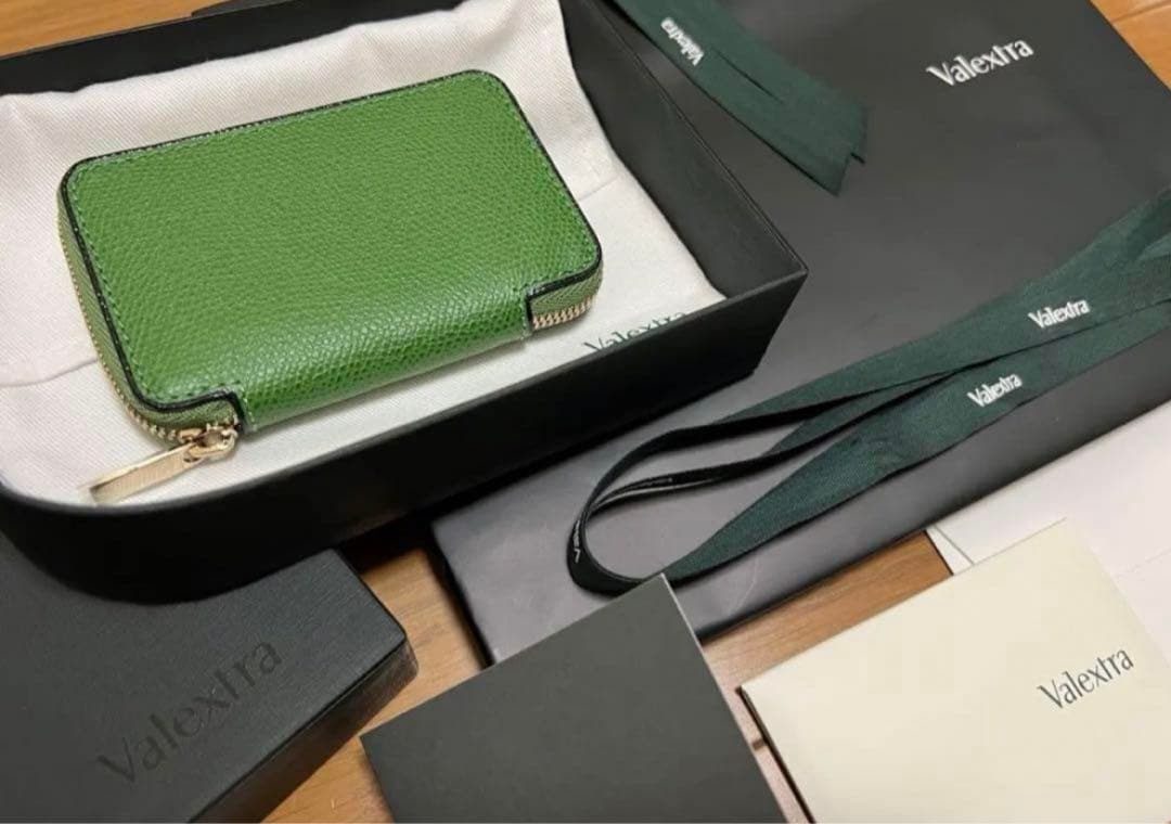 ヴァレクストラ　ミニウォレット　財布　カードケース　フラグメント ケース　新品