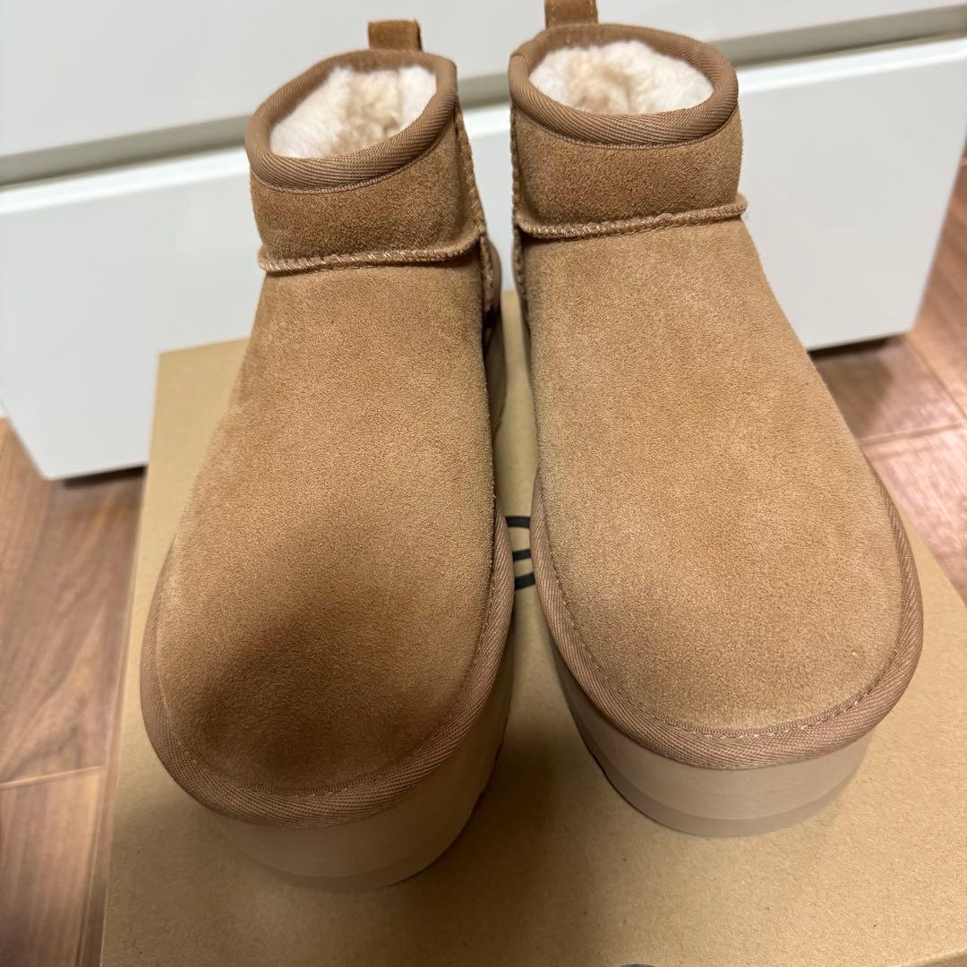 【UGG】 クラシックウルトラミニプラットフォーム