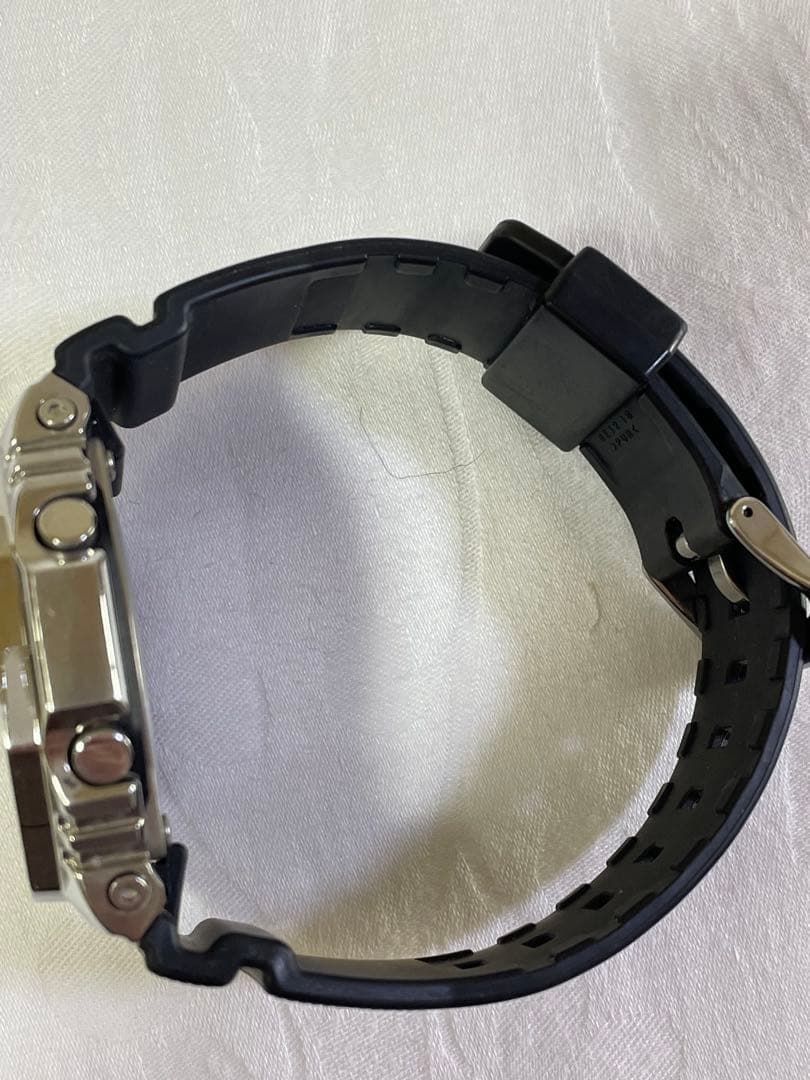 CASIO カシオ　G-SHOCK GM-2100