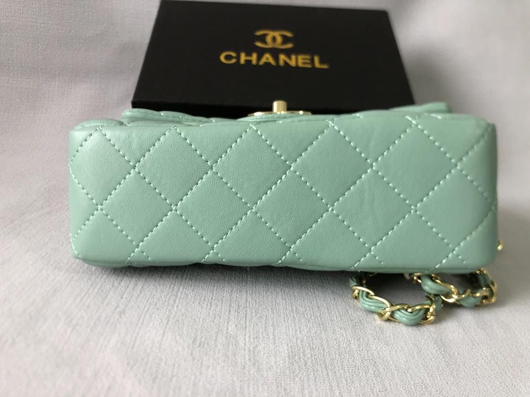 バッグ　ブルー　ハンドバッグ　レザー　ロゴ　ファッション　チェーン 中古品