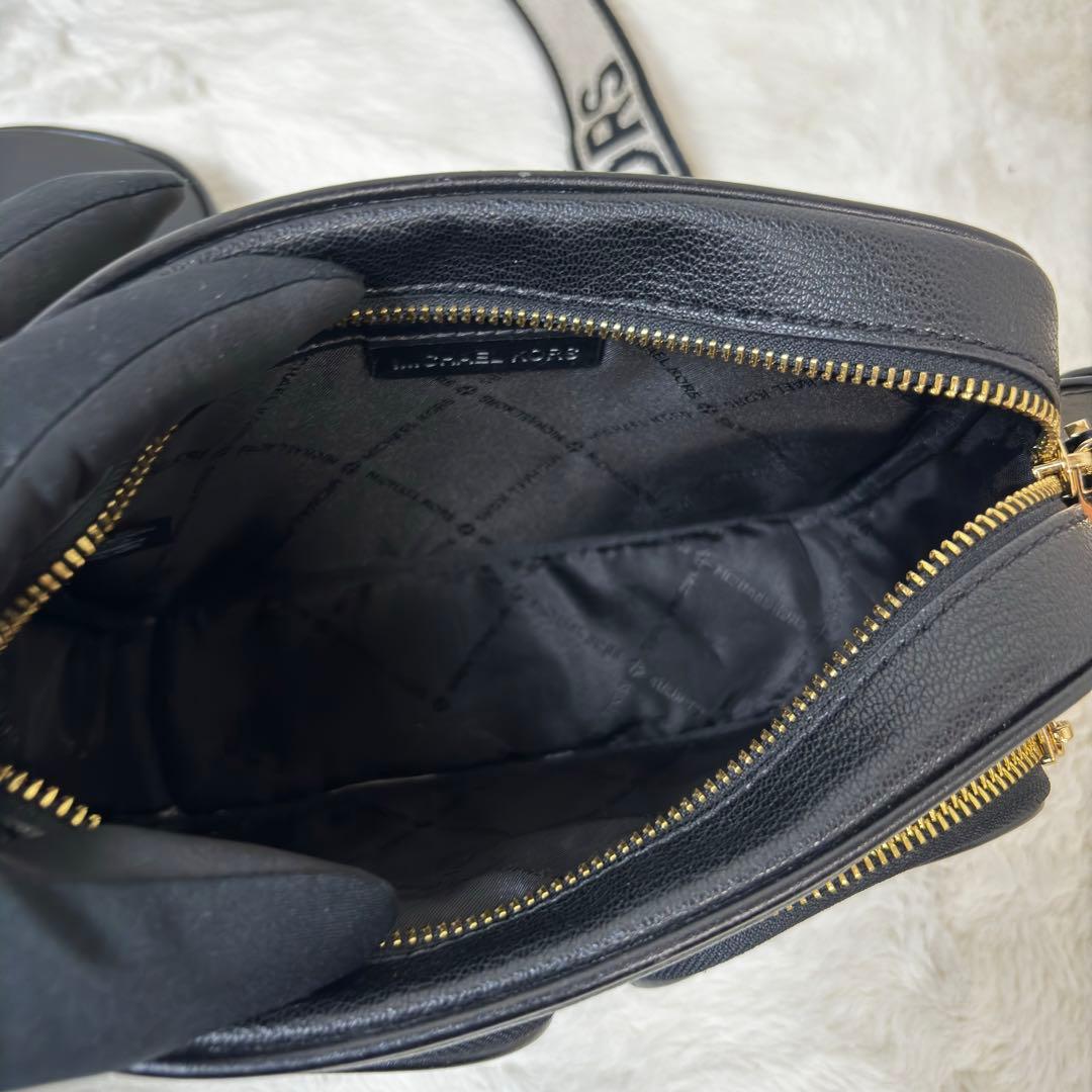 美品　マイケルコース　JET SET ITEM クロスボディ　黒
