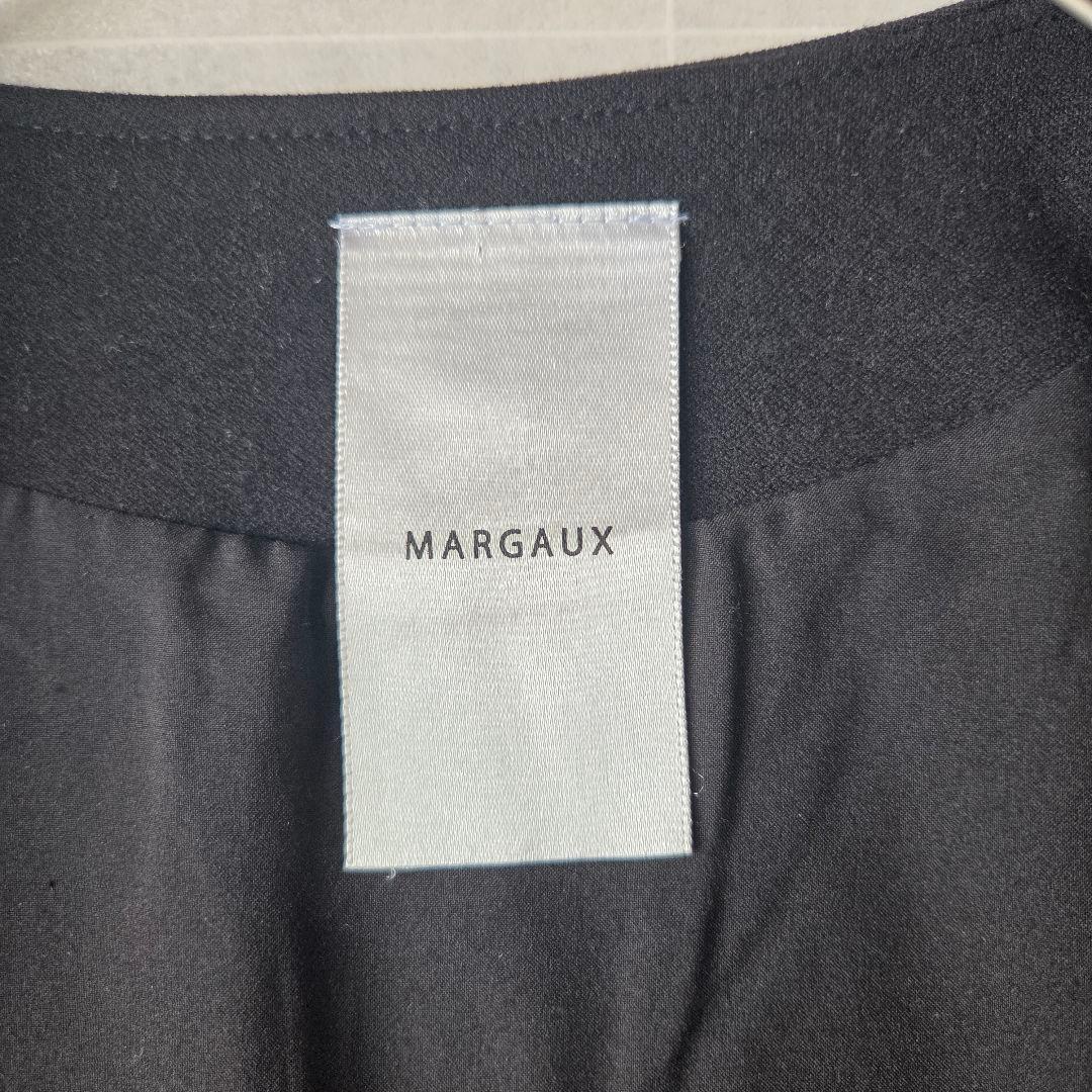 美品✨ MARGAUX 上品 スナップボタンカーディガン ノーカラー ブラック