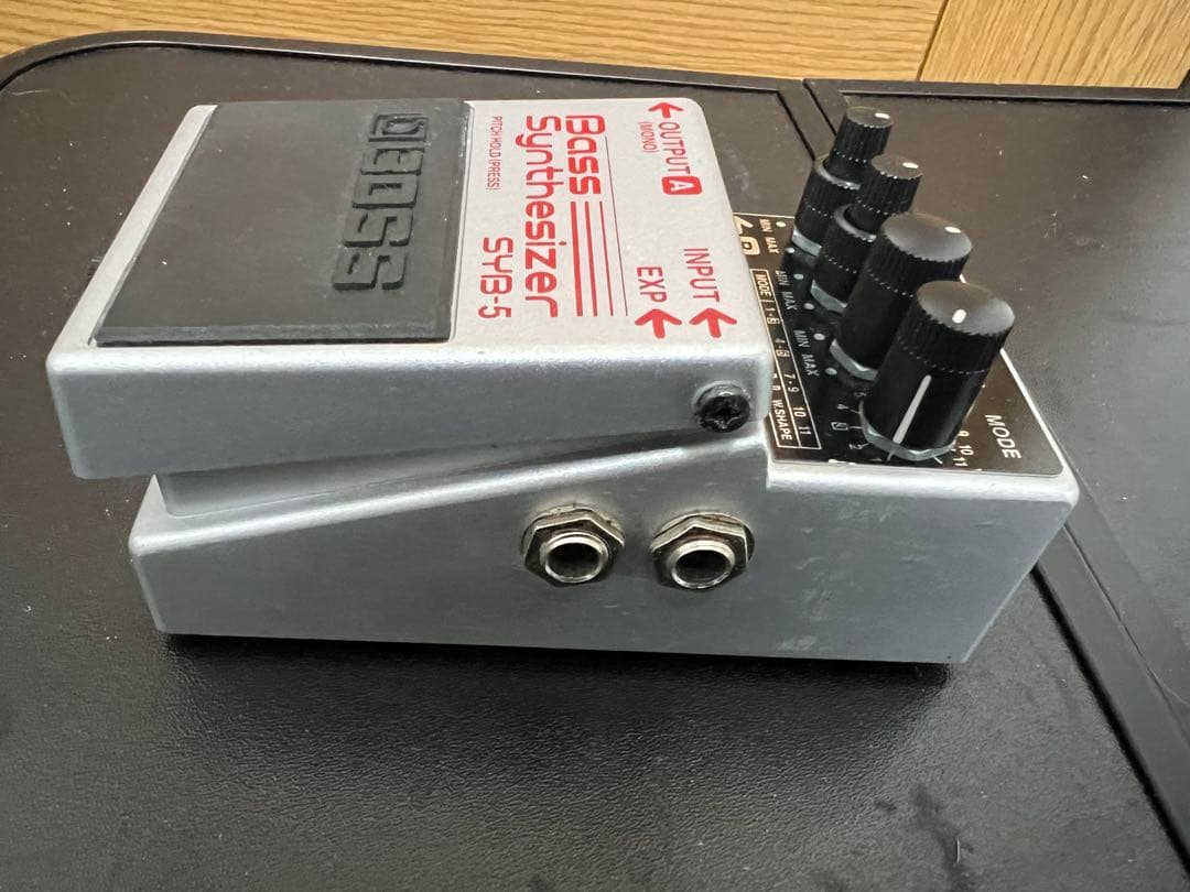 ベース BOSS Bass Synthesizer SYB-5