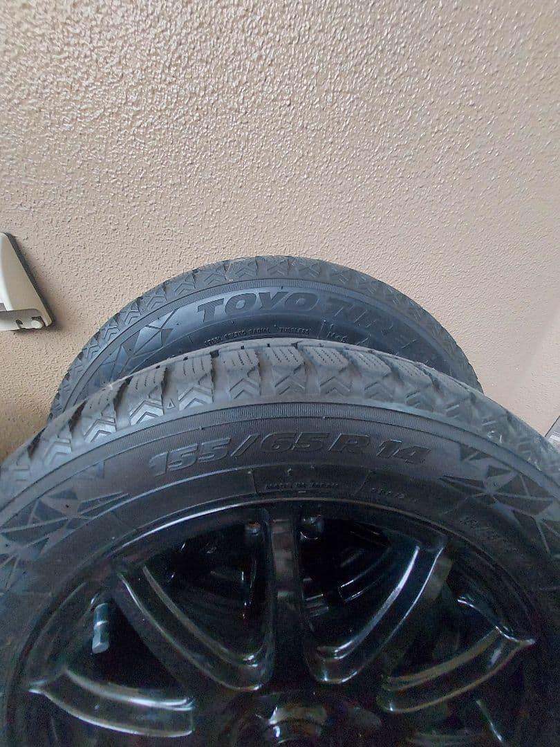 【美品】スタッドレス TOYOタイヤ 155/65R14 75H ◎人気ホイール