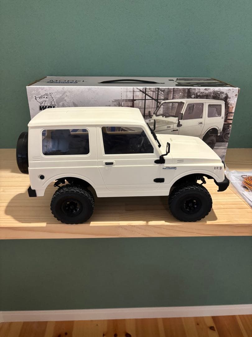 SUZUKI RCカー 1/10 ホワイト　WPL ジムニーラジコン