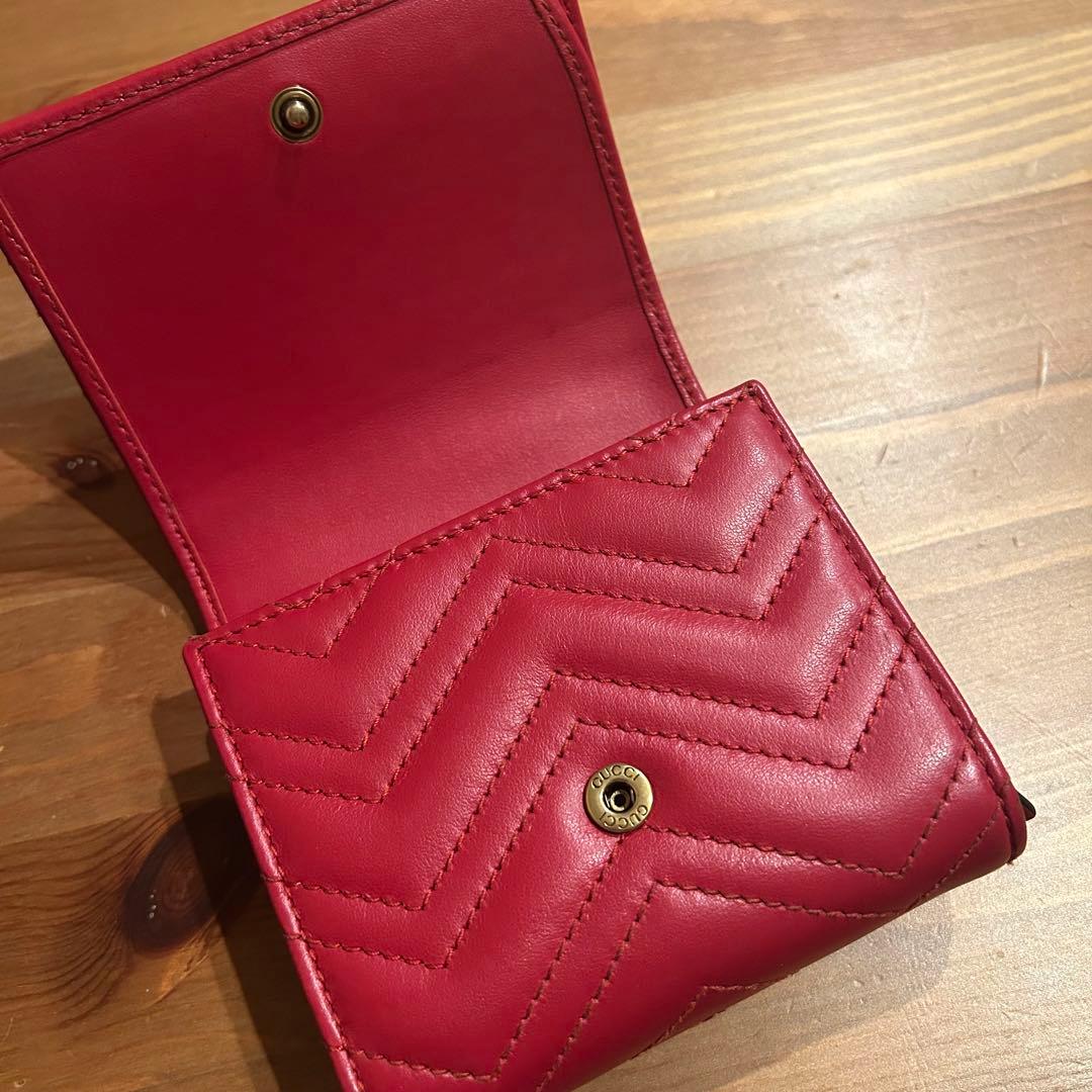 GUCCI 二つ折り財布　赤　キルティング