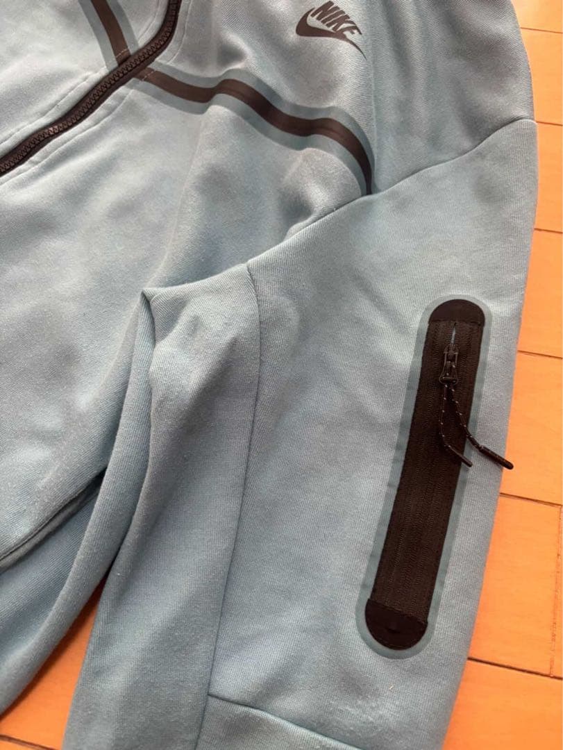 NIKEテックフリース　水色　海外色