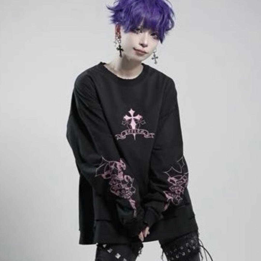 REFLEM【レフレム】クロス刺繍長袖Tシャツ ブラック×ピンク
