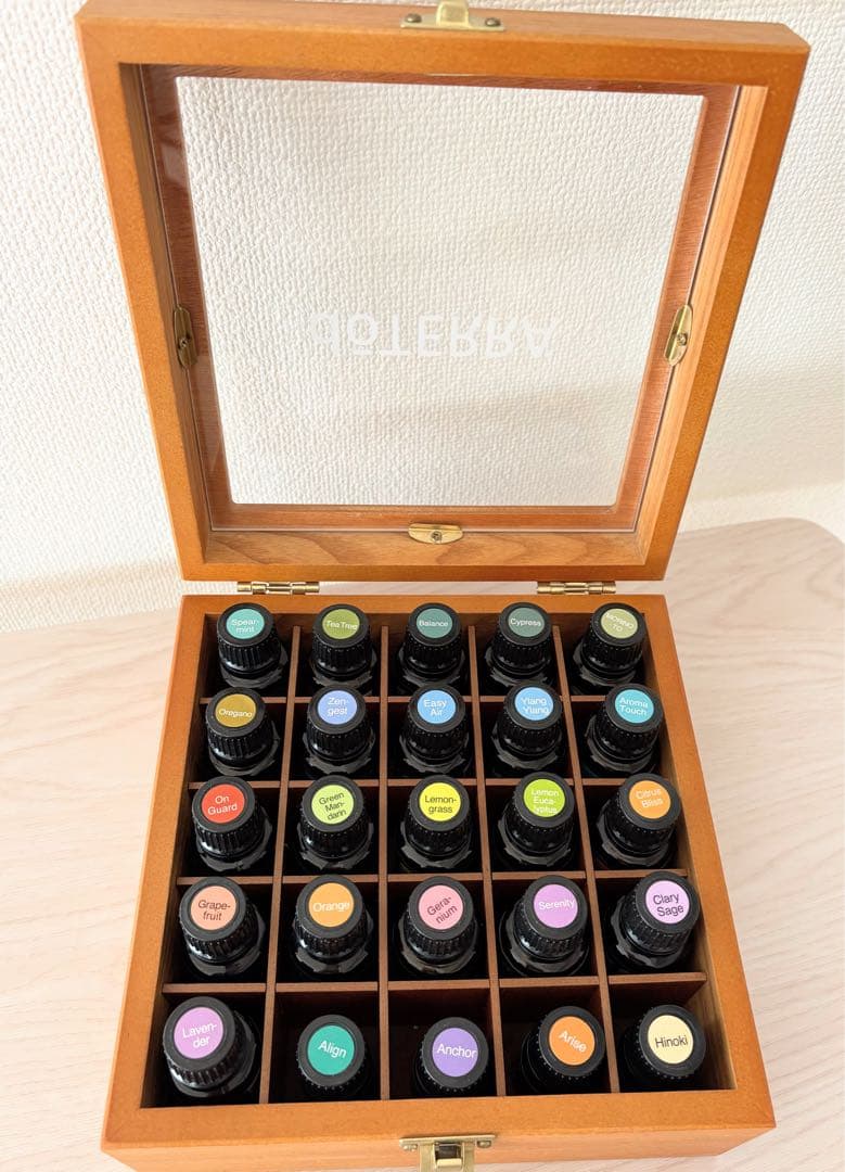 doTERRA エッセンシャルオイルセット 30本収納