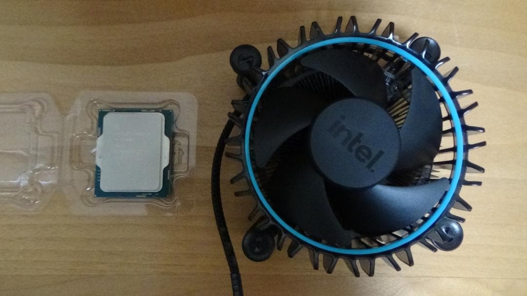 Intel Core i3-12100F CPU + 純正Cooler