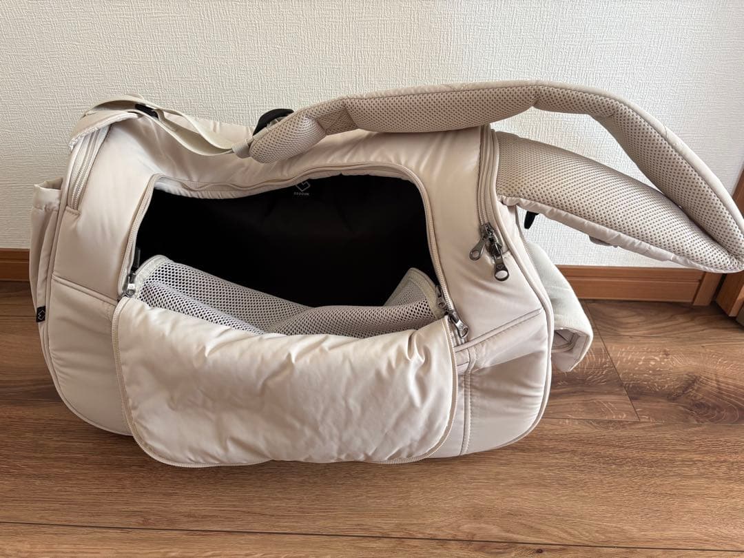 【美品】【期間限定価格】ssoook スリングバッグ ベージュ Lサイズ