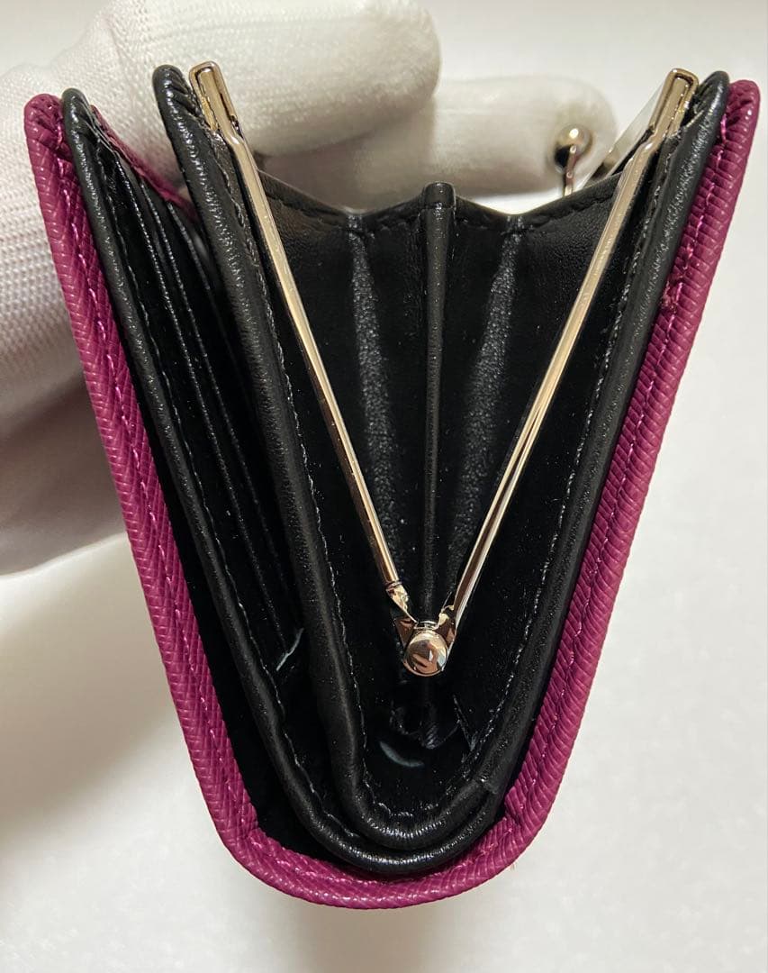 【新品未使用】Vivienne Westwood 二つ折り財布　エンジ