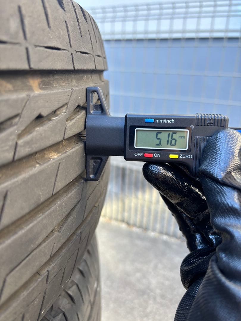 ②225/60R18 ブリヂストン　アレンザ　LX100 ４本のうち2本