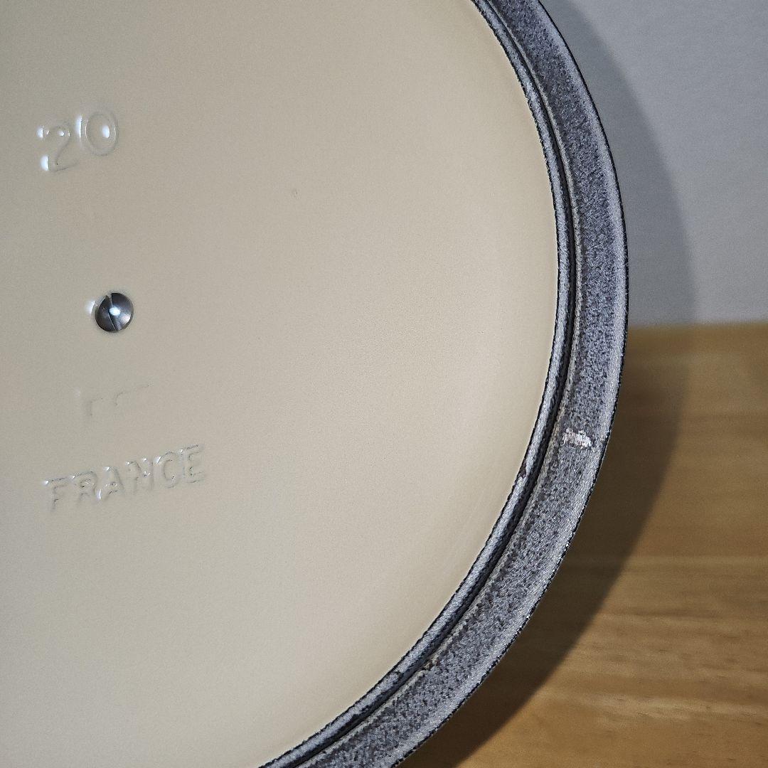 LE CREUSET　両手鍋　ココットロンド　20