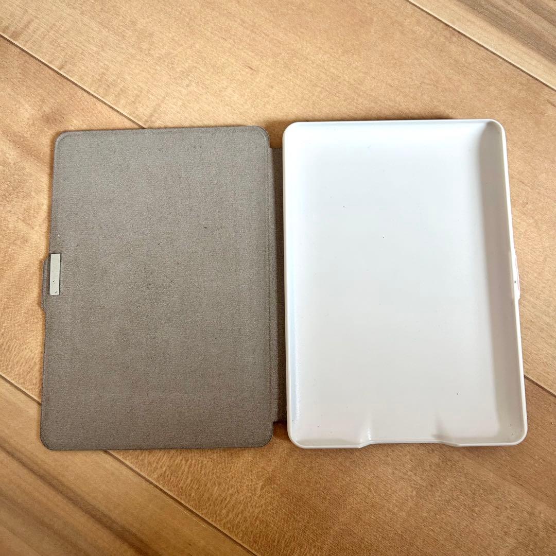 Kindle Paperwhite 本体 + カバー