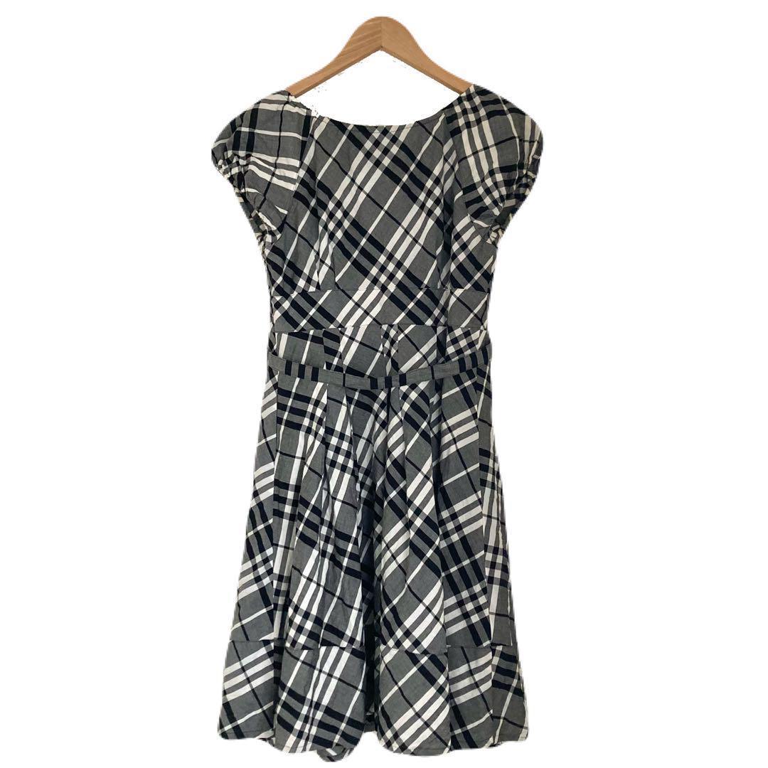 BURBERY　ノバチェック　ベルト付き　フレンチスリーブ　ひざ丈ワンピース
