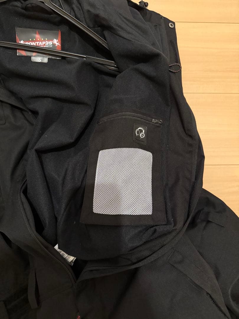 超美品！　スノーボードウェア　PONTAPES オーバーオール