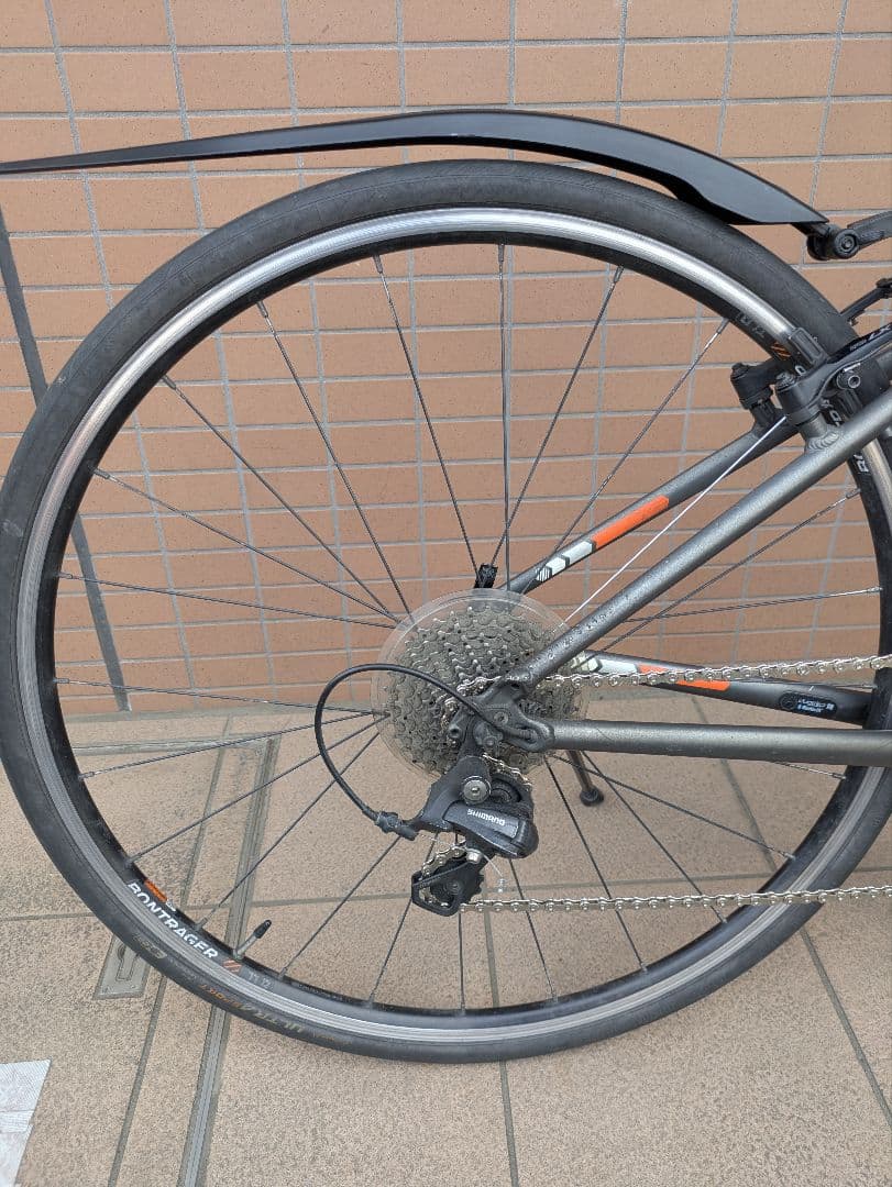 【近隣配送無料！】 TREK FX7.5 トレック クロスバイク 自転車 ロード